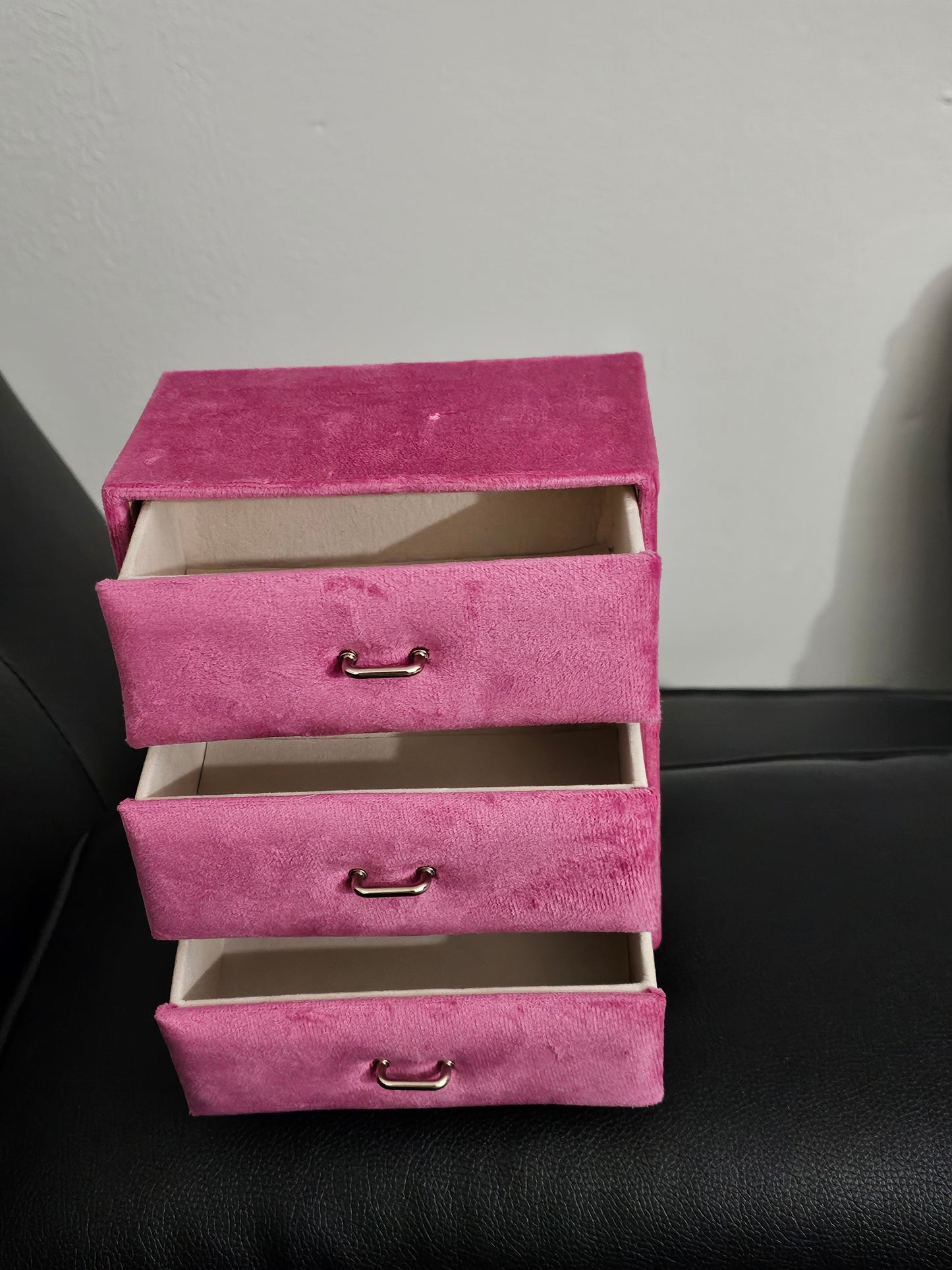 Velvet pink jewelry box